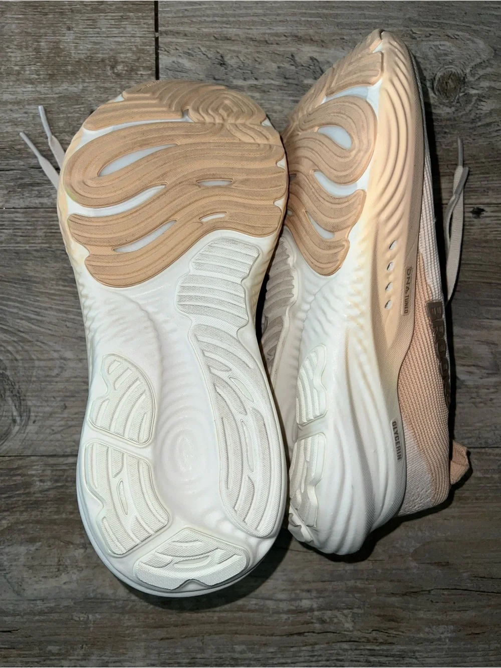 Brooks Women’s Glycerin Stealthfit 22 Neutral Running Shoe, Beige | US Size 8 - Picture 4 of 8